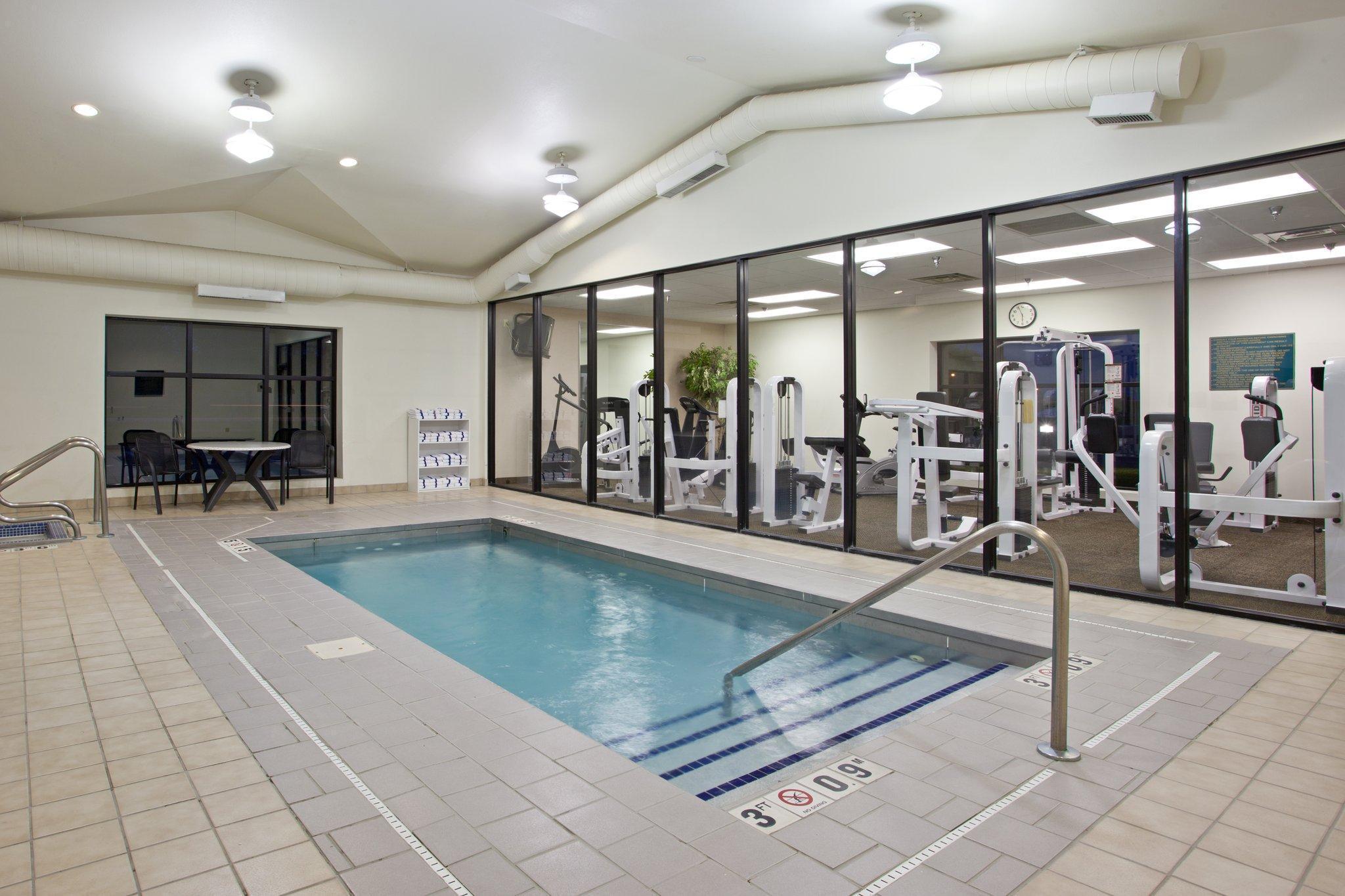 Holiday Inn Express & Suites Wadsworth By Ihg מראה חיצוני תמונה
