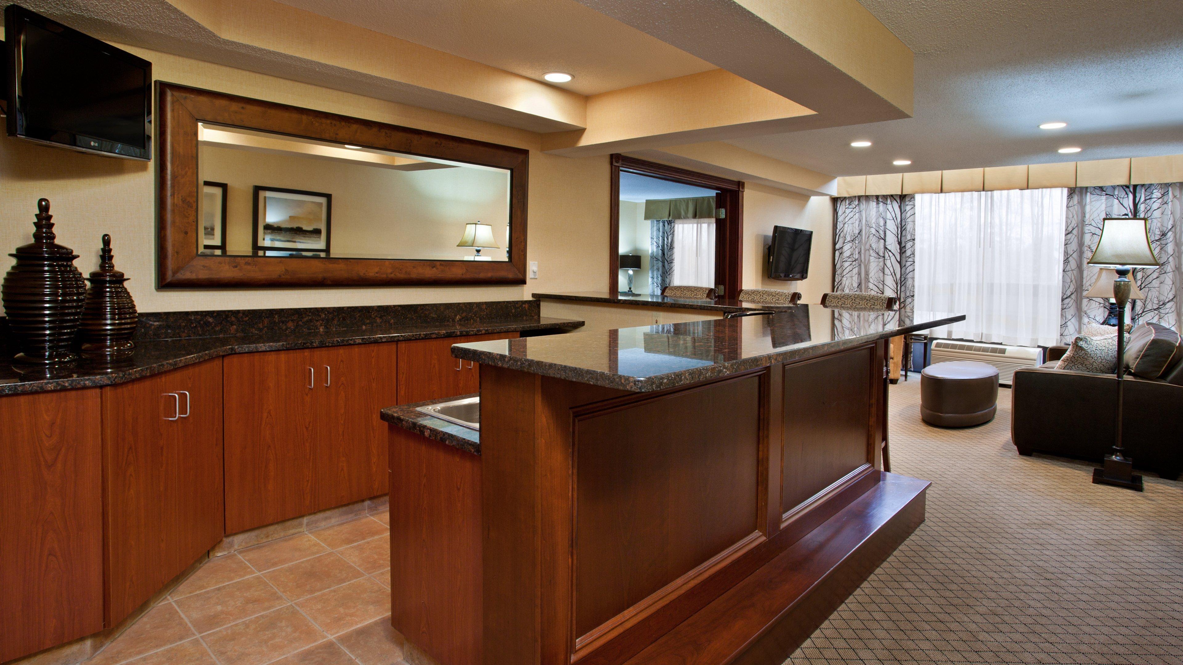 Holiday Inn Express & Suites Wadsworth By Ihg מראה חיצוני תמונה