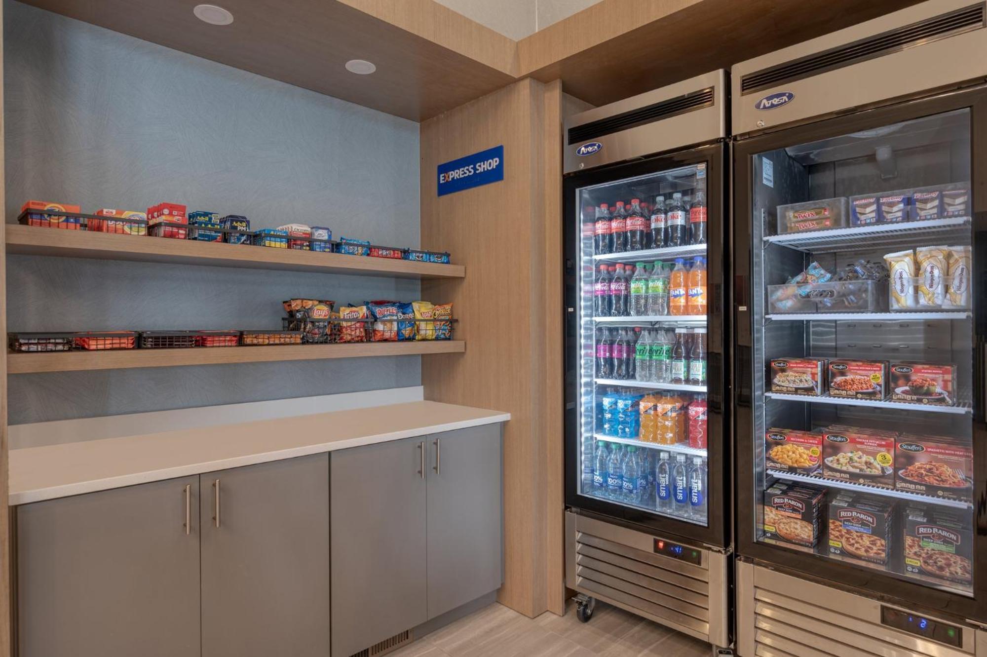 Holiday Inn Express & Suites Wadsworth By Ihg מראה חיצוני תמונה