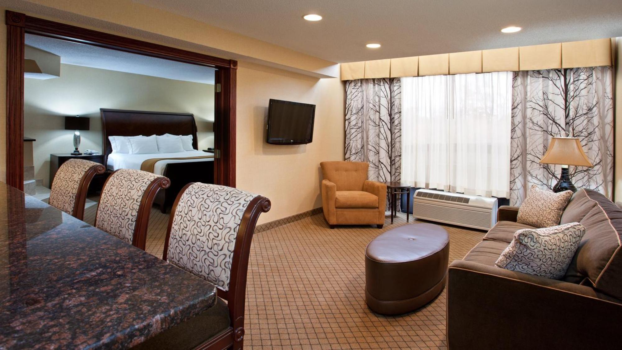 Holiday Inn Express & Suites Wadsworth By Ihg מראה חיצוני תמונה