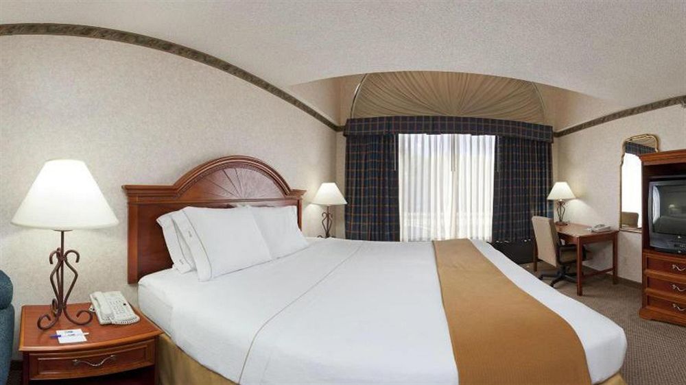 Holiday Inn Express & Suites Wadsworth By Ihg מראה חיצוני תמונה